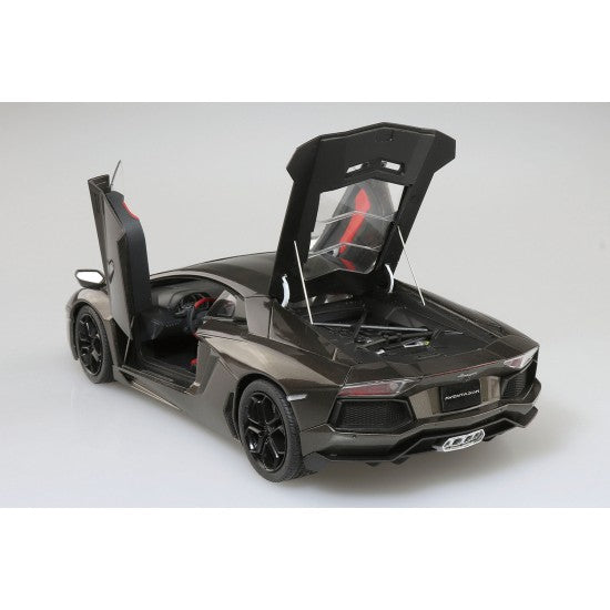 1/24 11 LAMBORGHINI AVENTADOR LP700-4