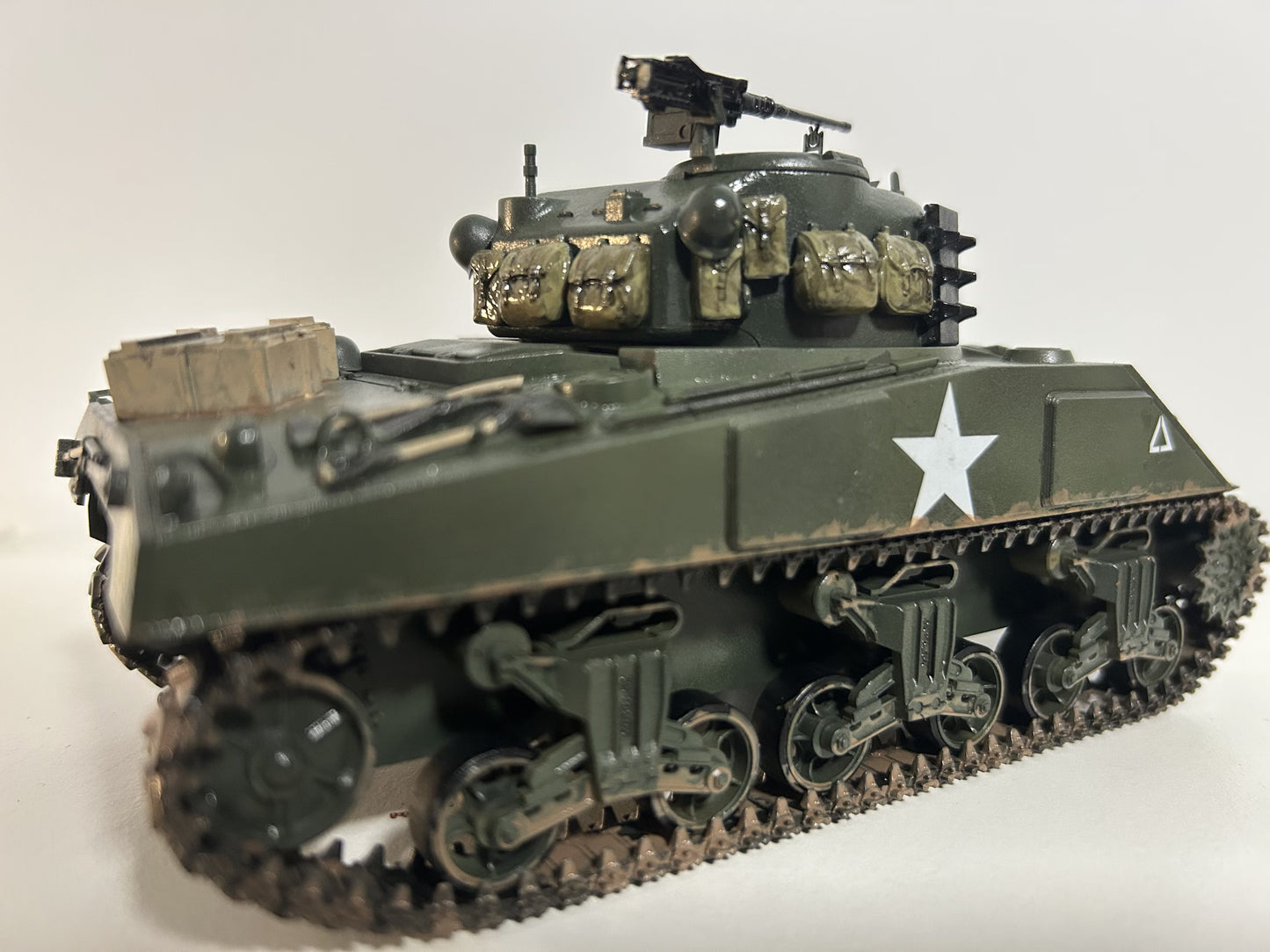 TAMIYA U.S. M4 SHERMAN(EARLY PRODUCTION)