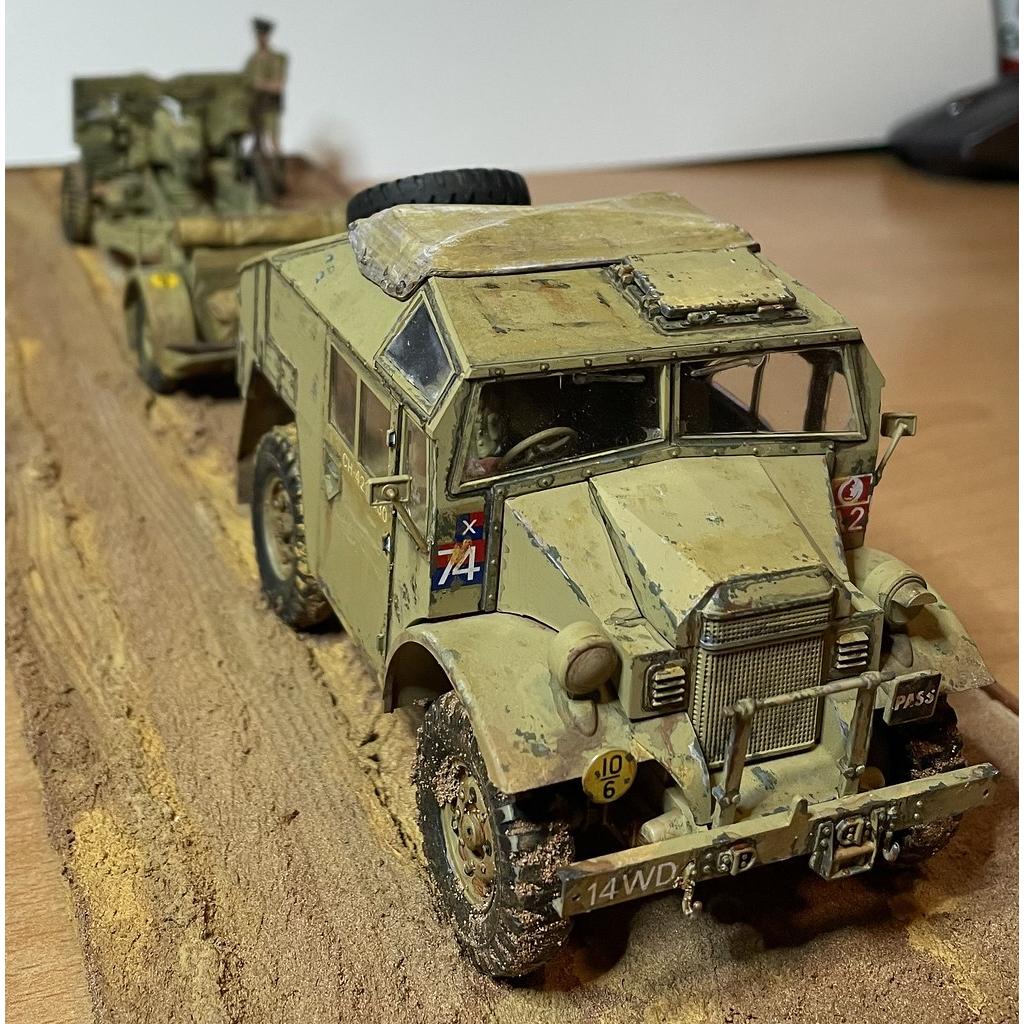TAMIYA BR. 25 PDR. GUN & QUAD TRACTOR