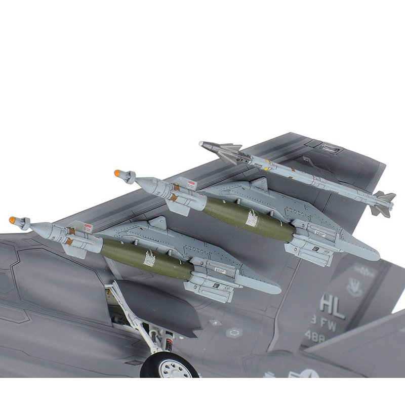 TAMIYA F-35A LIGHTNING II 1:72