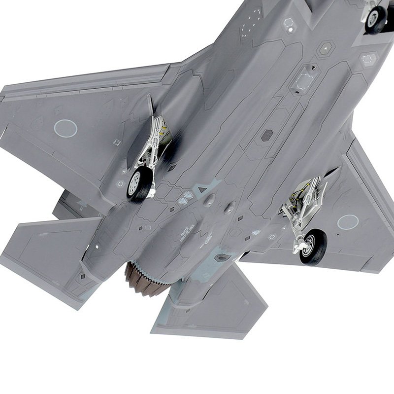 TAMIYA F-35A LIGHTNING II 1:72