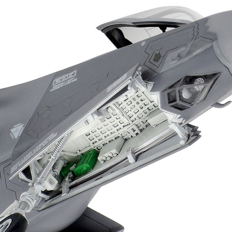 TAMIYA F-35A LIGHTNING II 1:72