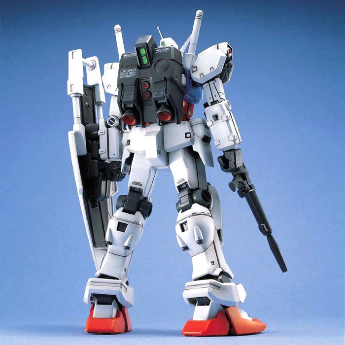 Bandai 1/100 MG Gundam GP01