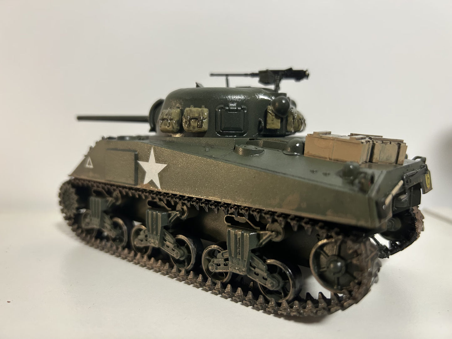 TAMIYA U.S. M4 SHERMAN(EARLY PRODUCTION)