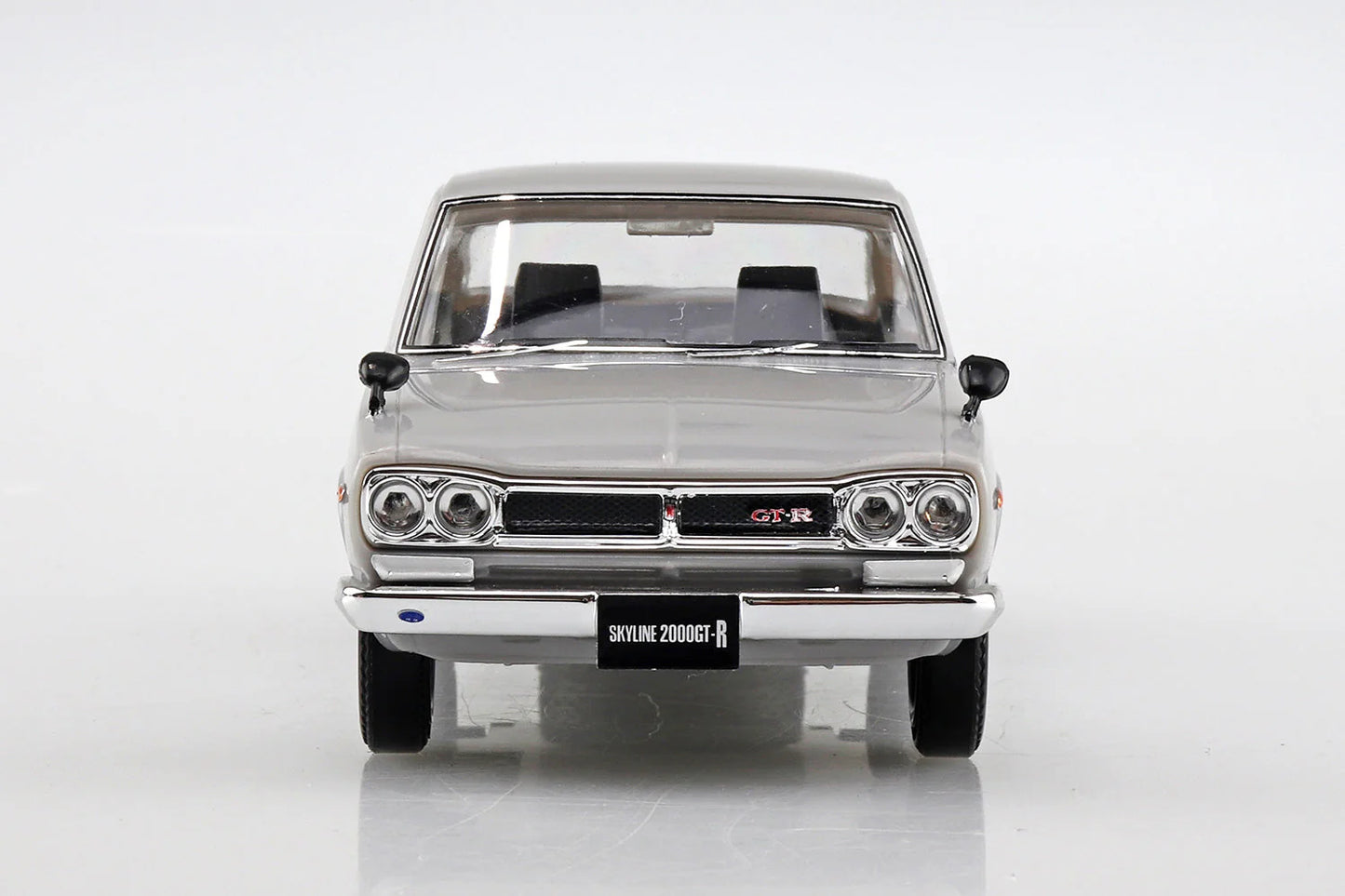 1/32 NISSAN SKYLINE 2000 GT-R (SILVER)
