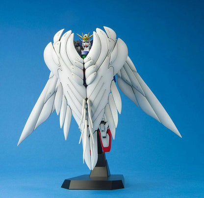MG 1/100 W GUNDAM ZERO CUSTOM