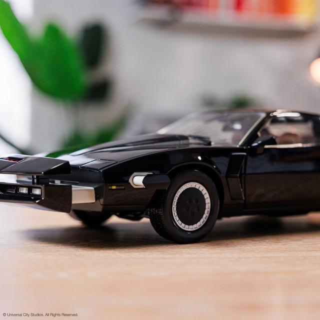 [PRE-ORDER] KNIGHT RIDER K.I.T.T. 1:10 Scale.