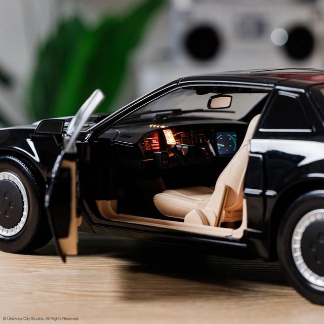 [PRE-ORDER] KNIGHT RIDER K.I.T.T. 1:10 Scale.