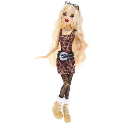 Dress to Impress Chic Boutique Fashion Doll Deluxe Playset Series 1