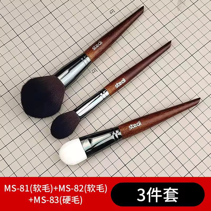  Stedi  Bristle Model Brush