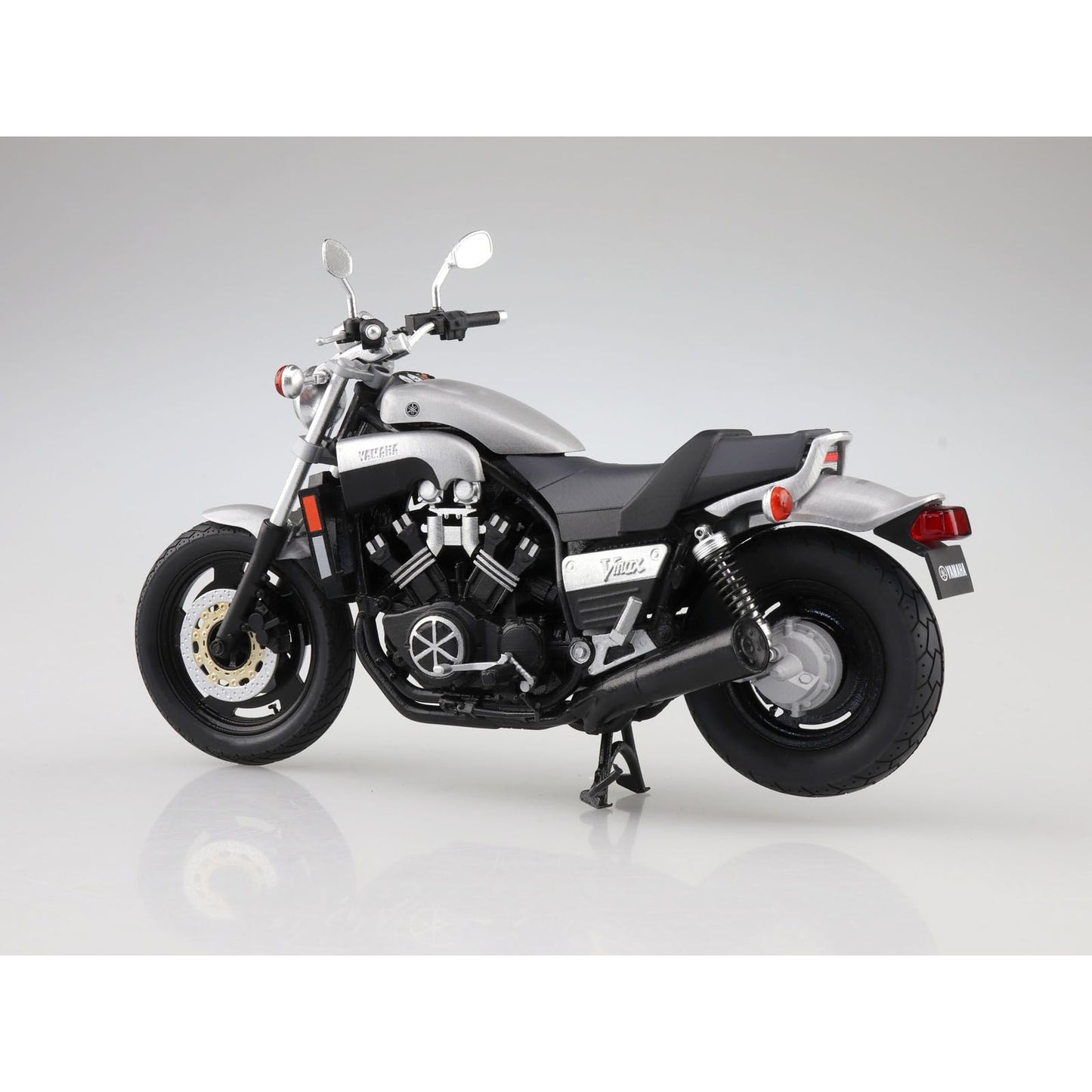 1/12 Diecast Yamaha VMAX (New Silver Dust)